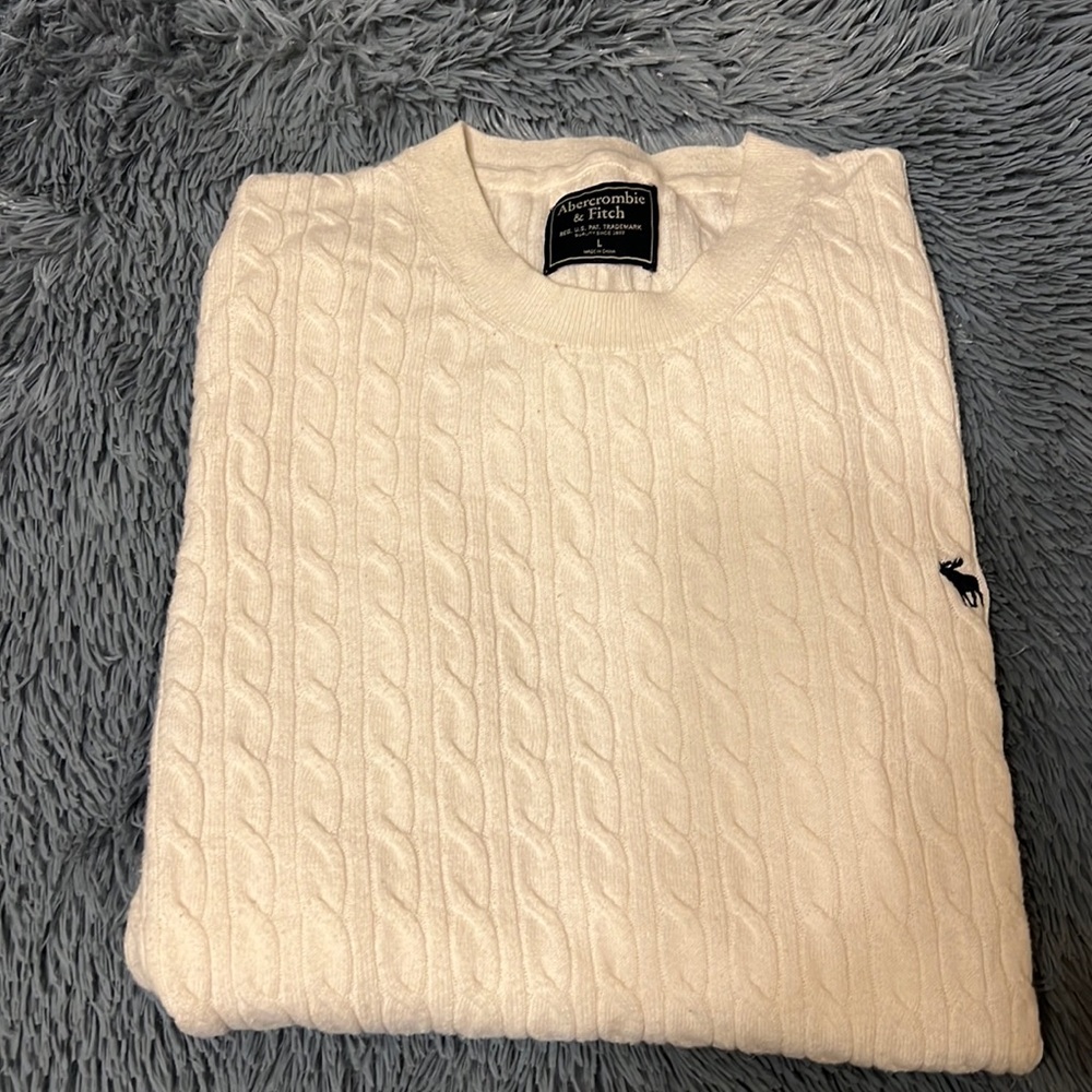Abercrombie and fitch white long sleeve